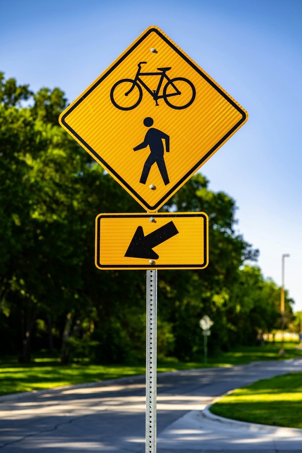 Signalisations professionnelles : confiez leur réalisation à une entreprise spécialisée